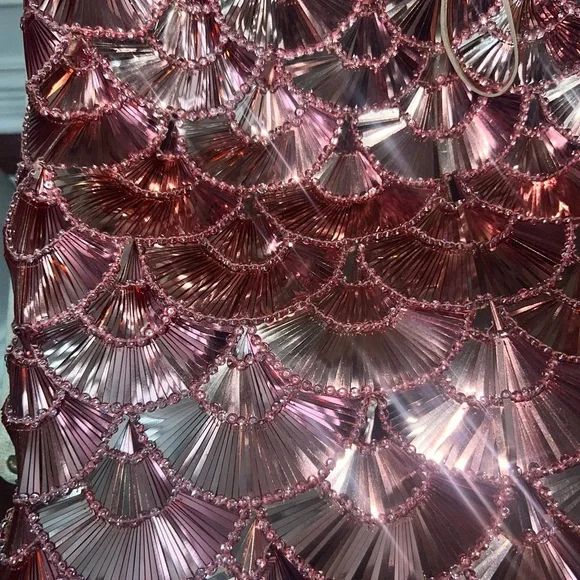 Oscar de la Renta
Sequined Scallop Dress - Picture 9 of 10